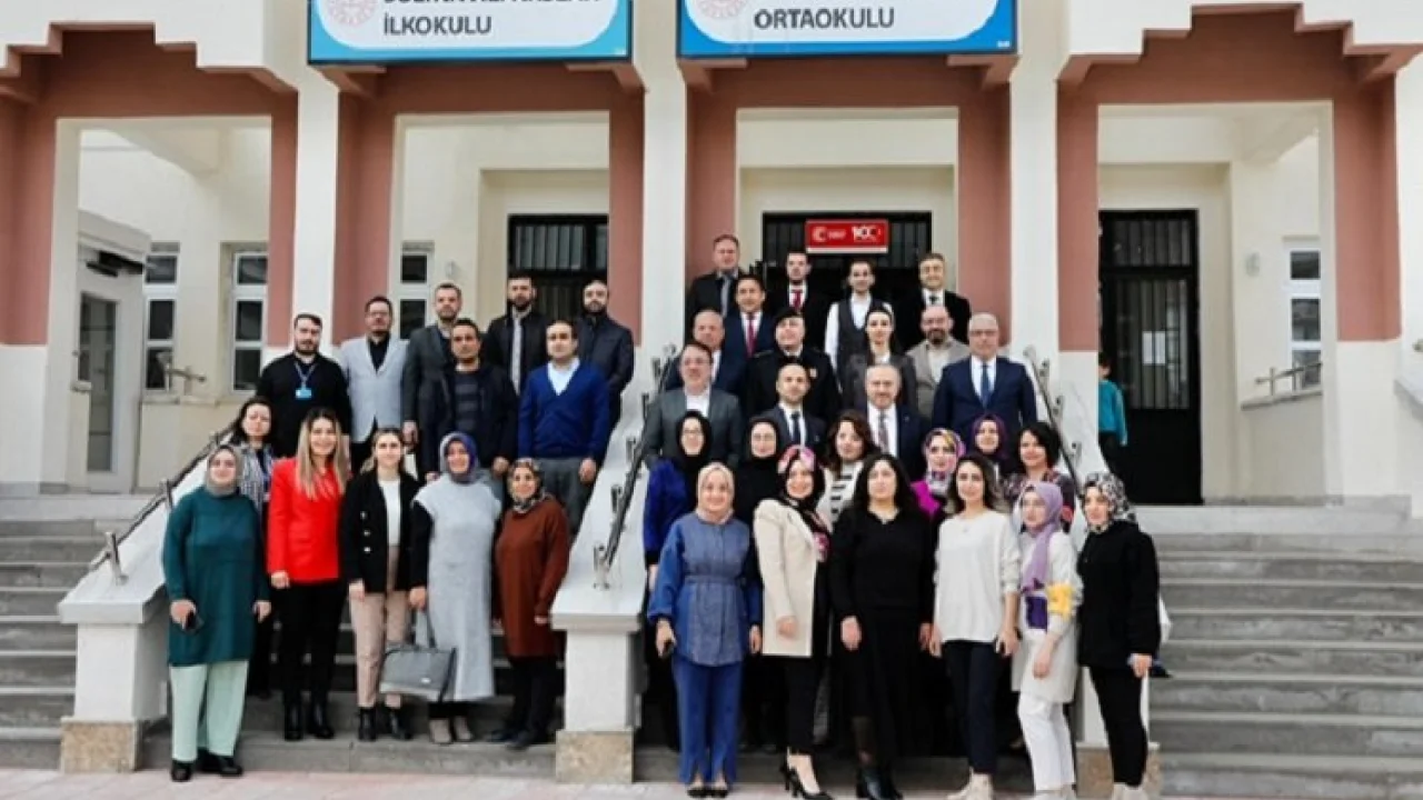 Başkan Savran karne heyecanına ortak oldu -
