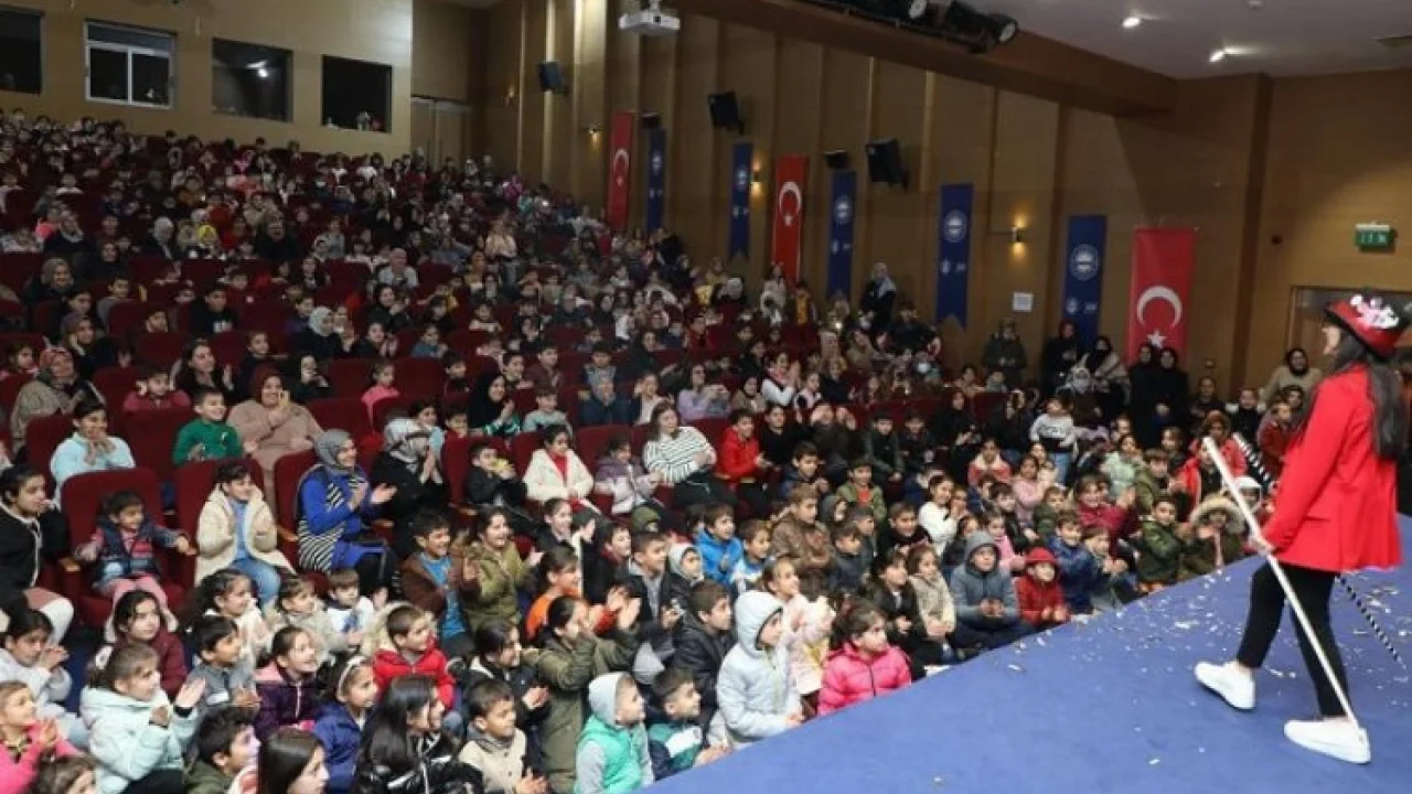 Dilovası’nda çocuklar doyasıya eğlendi -