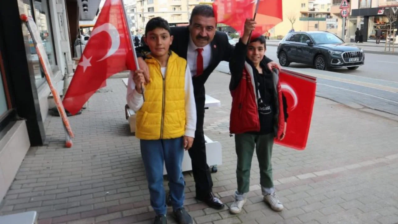 Gürsu’da renkli anlara yol açan bayrak sevdası -