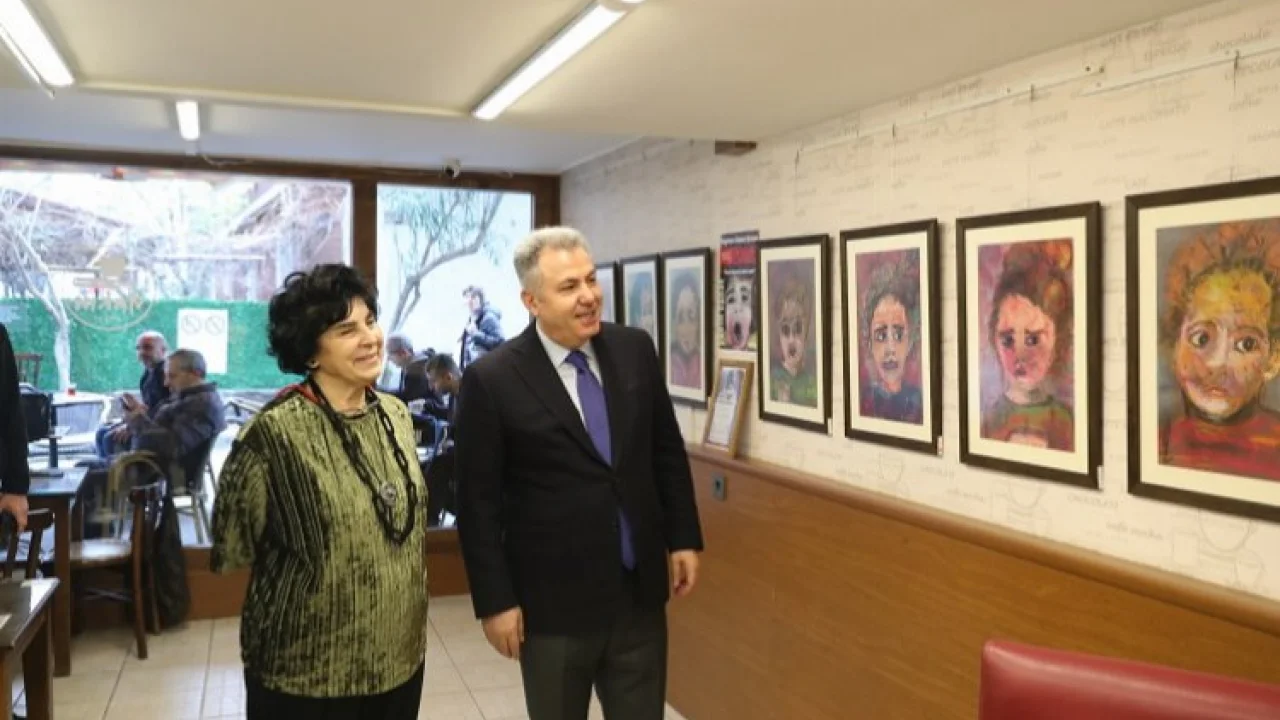 İzmir Valisi Süleyman Elban'dan 'Anne koluma adımı yaz' sergisine ziyaret -