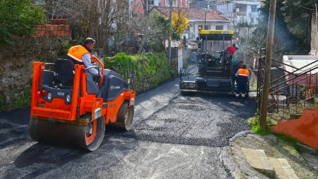 Karabağlar'da 20 bin tondan fazla asfalt serildi -