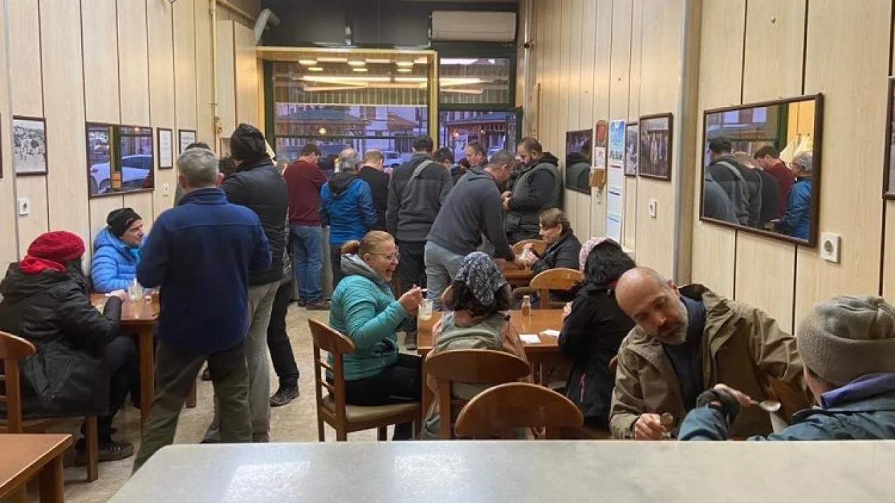 Karda Bilecik Pazaryeri bozası ve helvasına ilgi arttı -