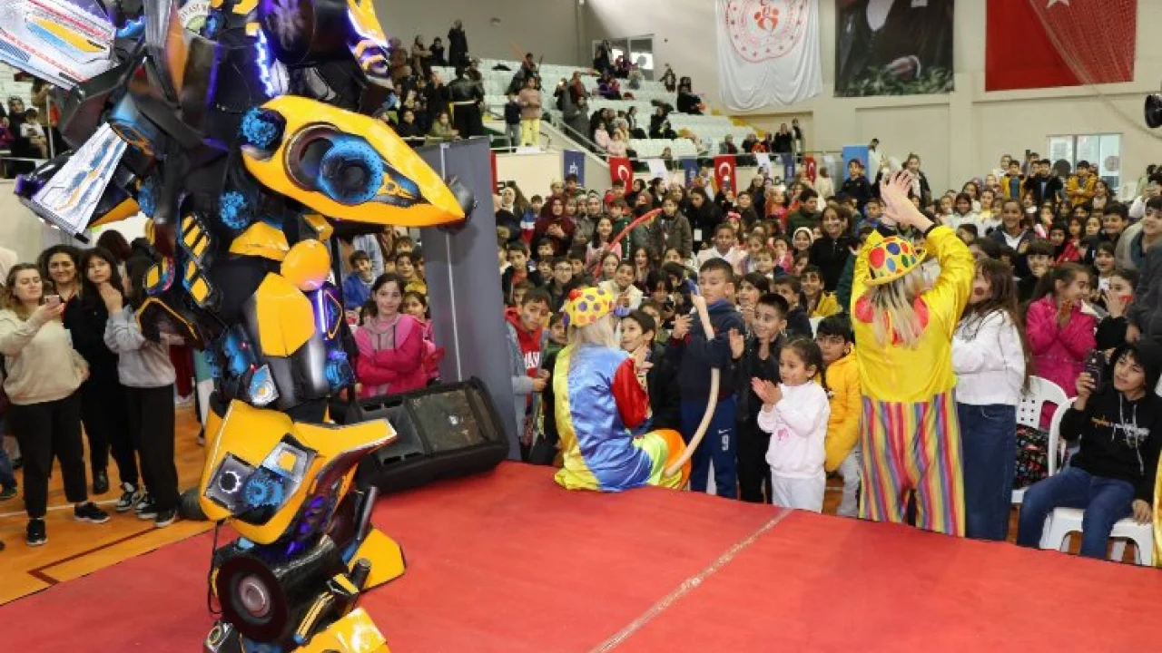 Kocaeli'de coşkulu tatil şenliği -