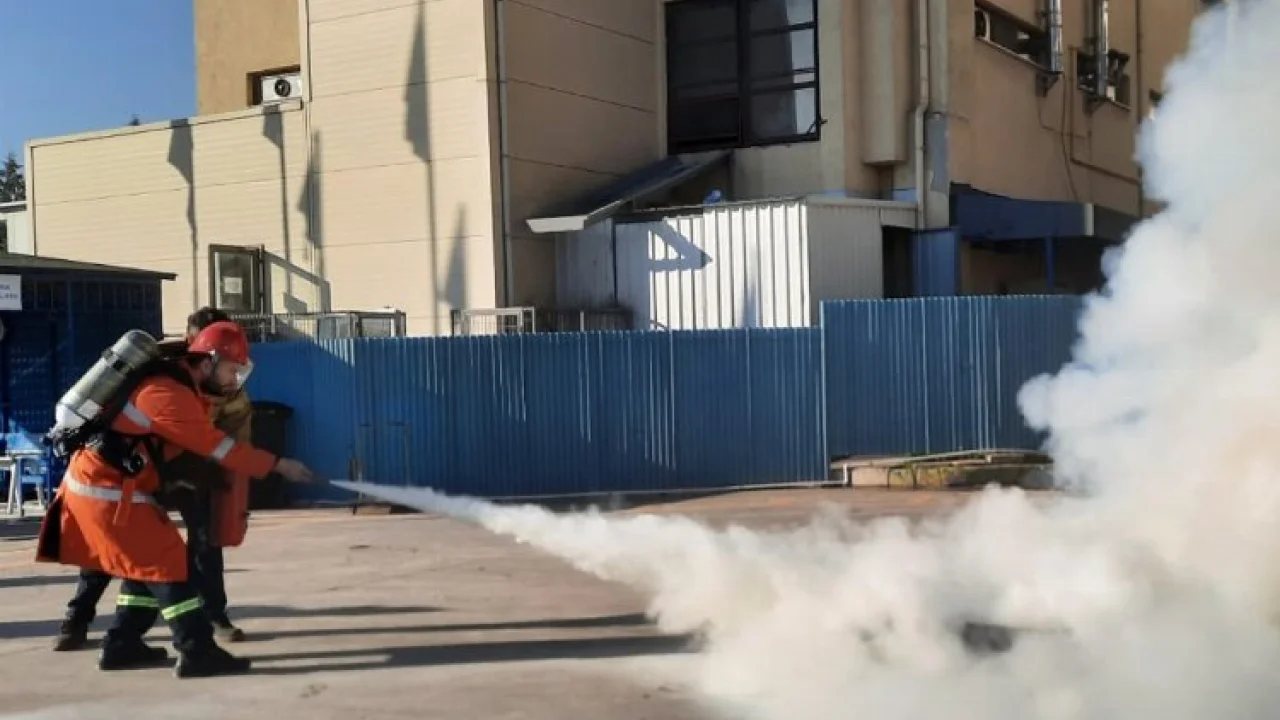 Kocaeli İtfaiyesi'nden Diversey Türkiye firmasına acil durum eğitimi -
