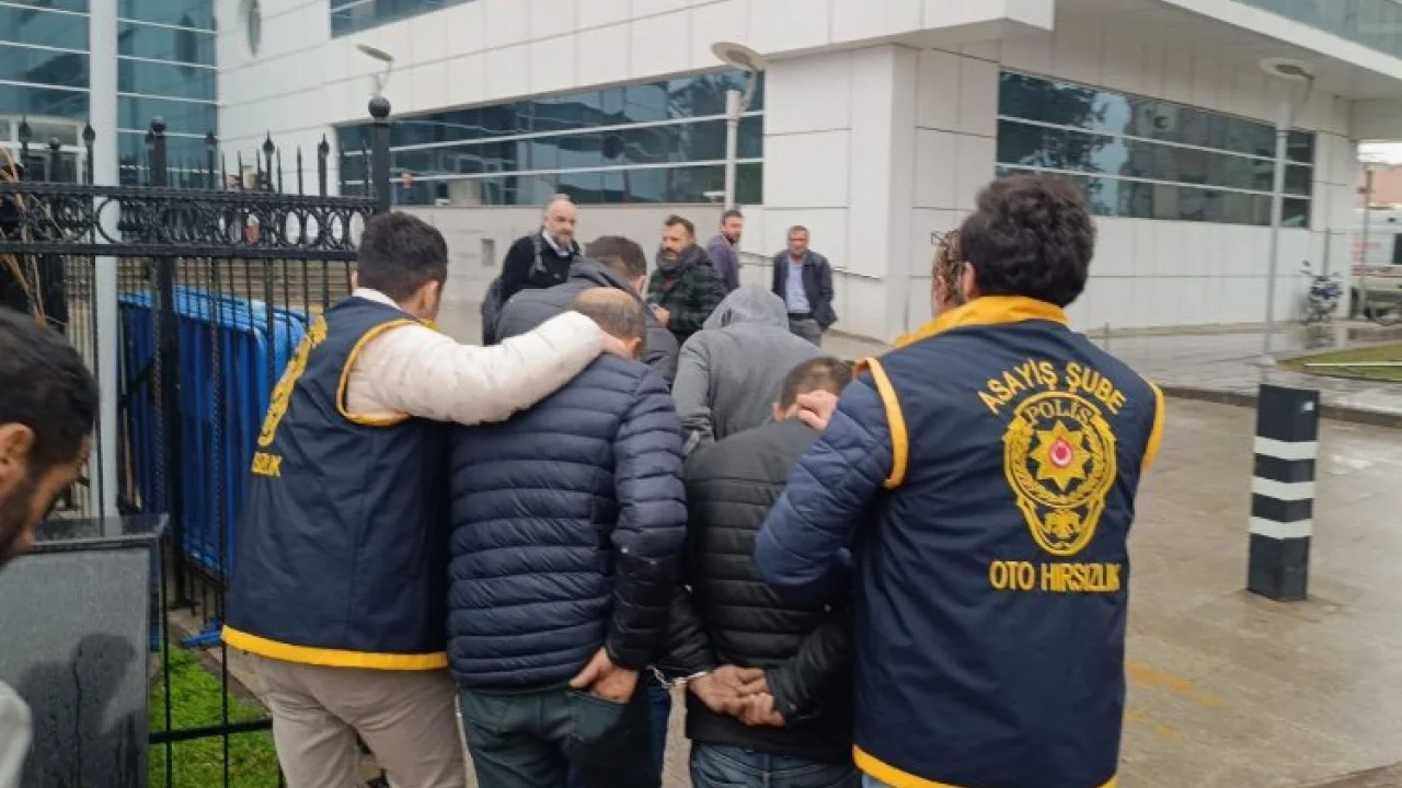 Kombi hırsızlık şüphelileri adliyeye sevk edildi -