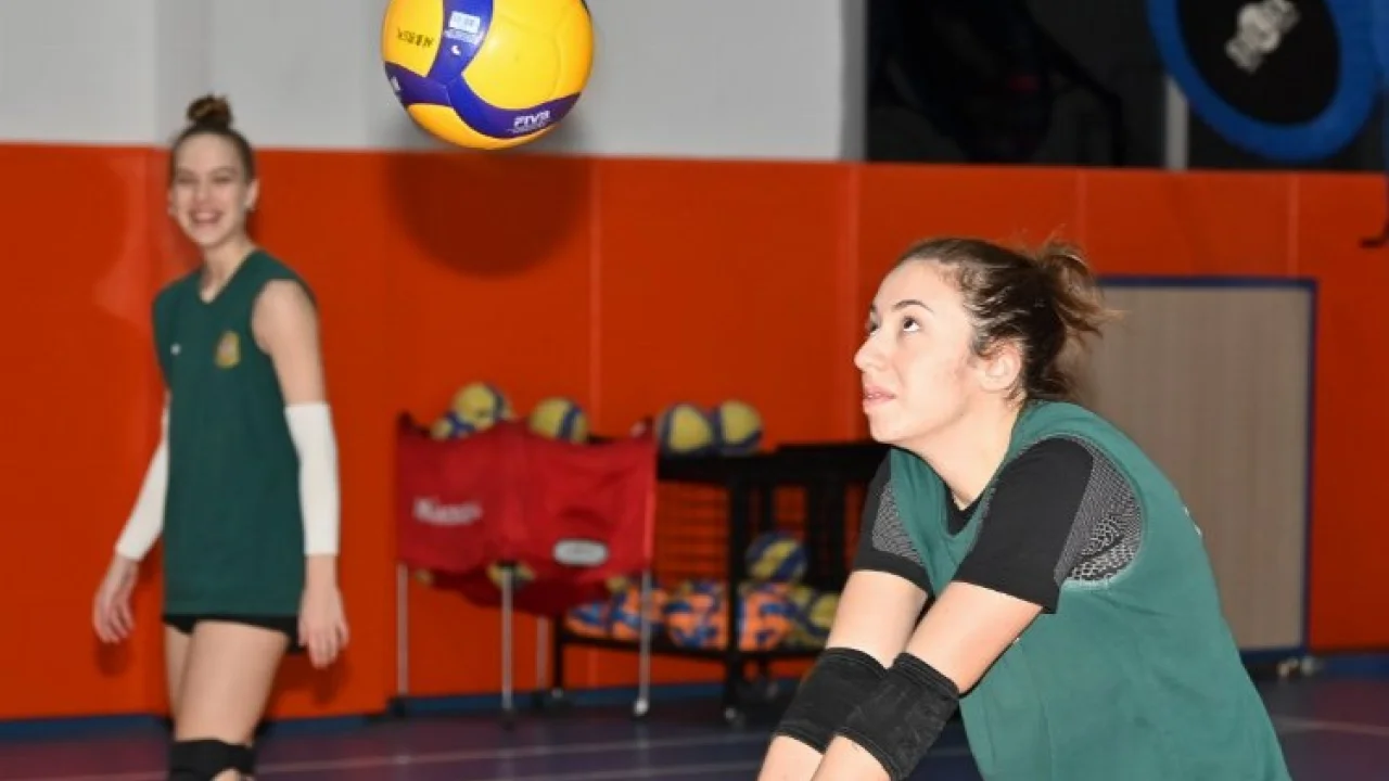 Manisalı Sultanlar Ata Spor'a hazırlanıyor -
