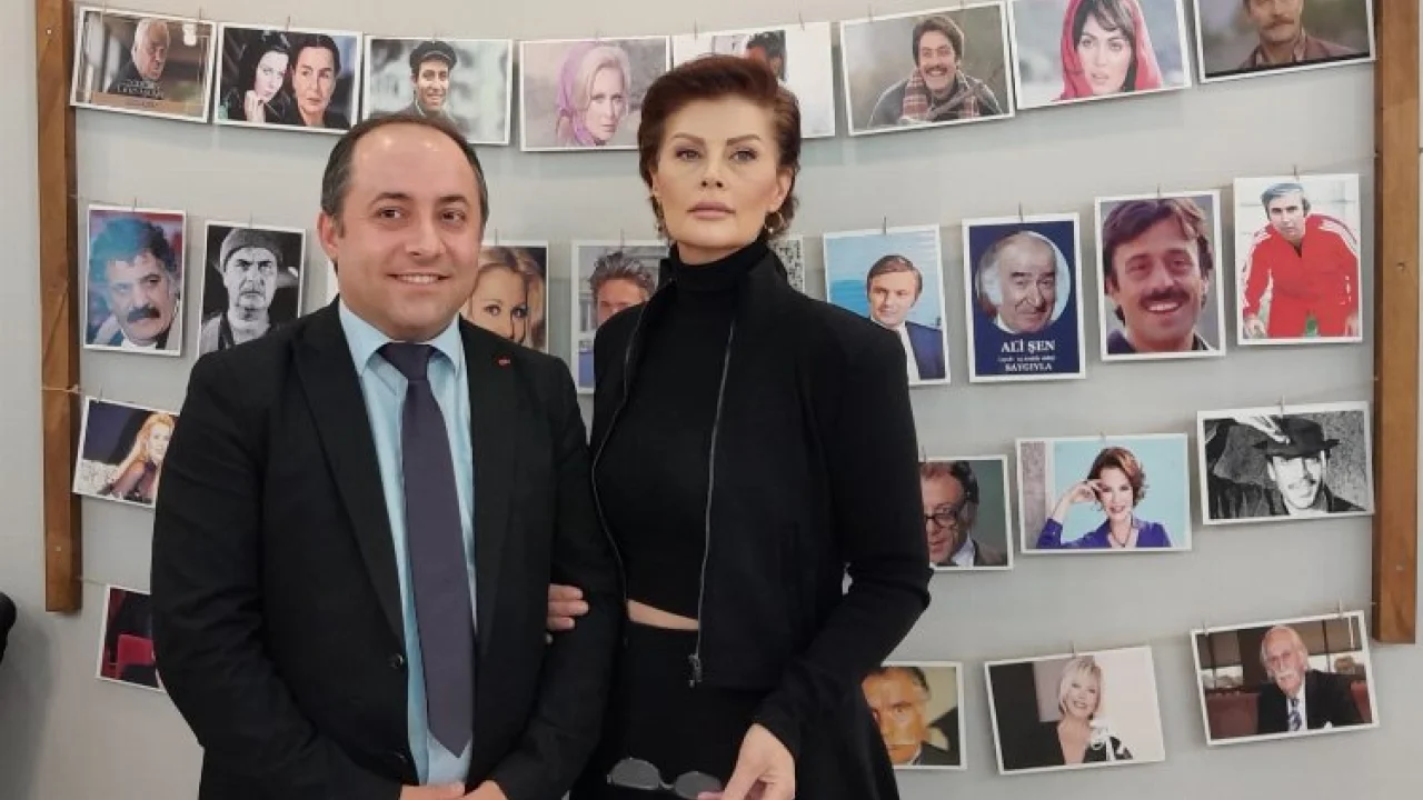 Yönetmenliğini üstlendiği 'Filme Gel'di! -