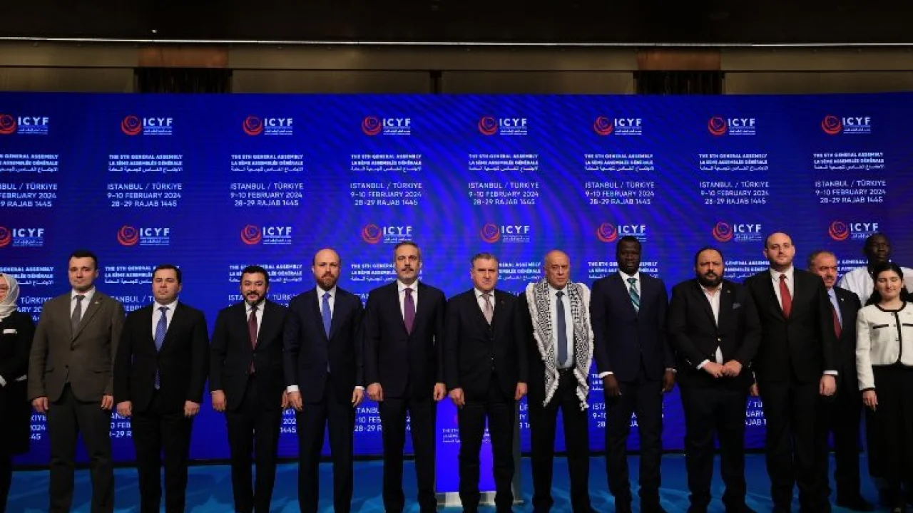 Bakan Bak: "Geleceğimiz için birlikte ve güçlü olmalıyız" -