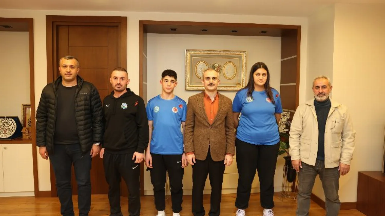 Başkan Çiftçi şampiyon sporcuları ağırladı -