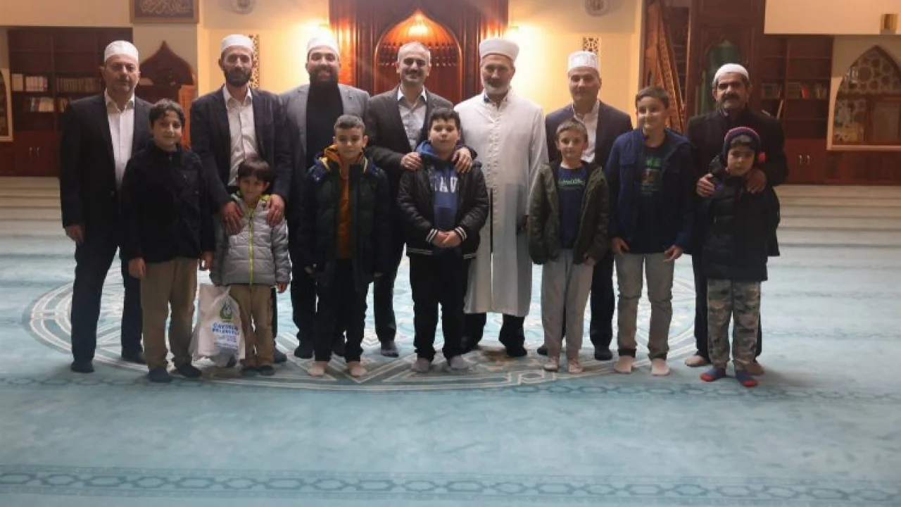 Çiftçi, ilçe sakinleriyle kandil programında buluştu -