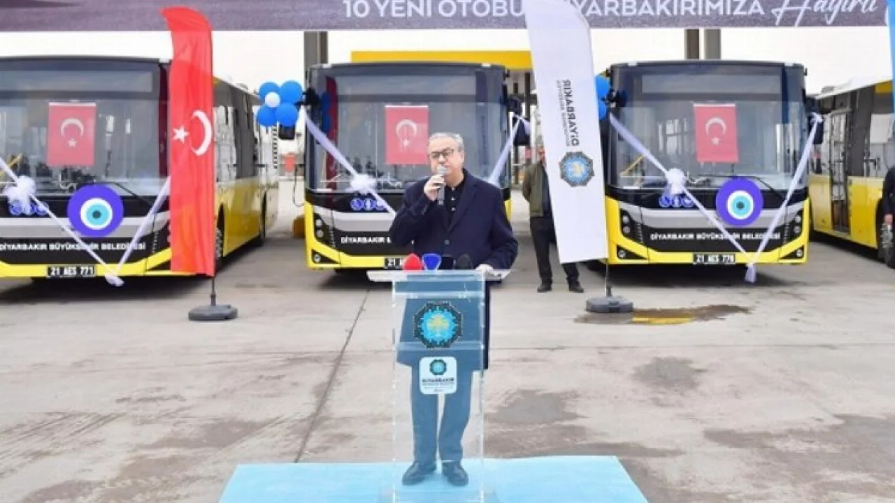 Diyarbakır Valisi Su: "Vatandaşlarımız için gece gündüz çalışıyoruz" -