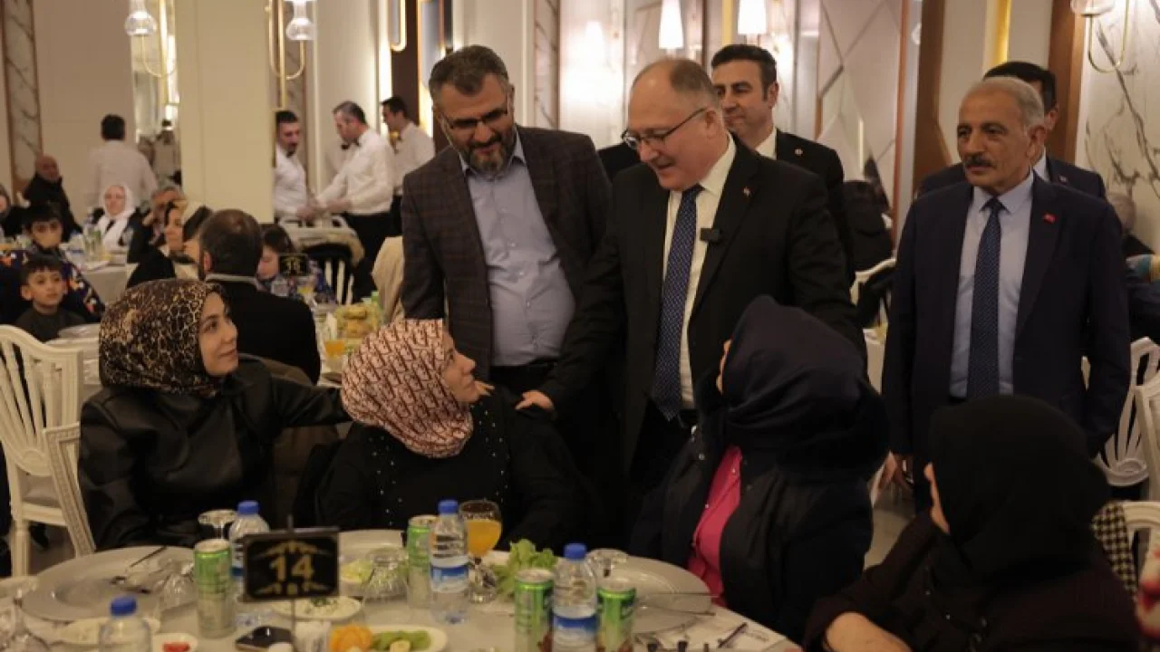 “Esnafımızın desteği ile hizmet ve eser siyasetine devam edeceğiz” -