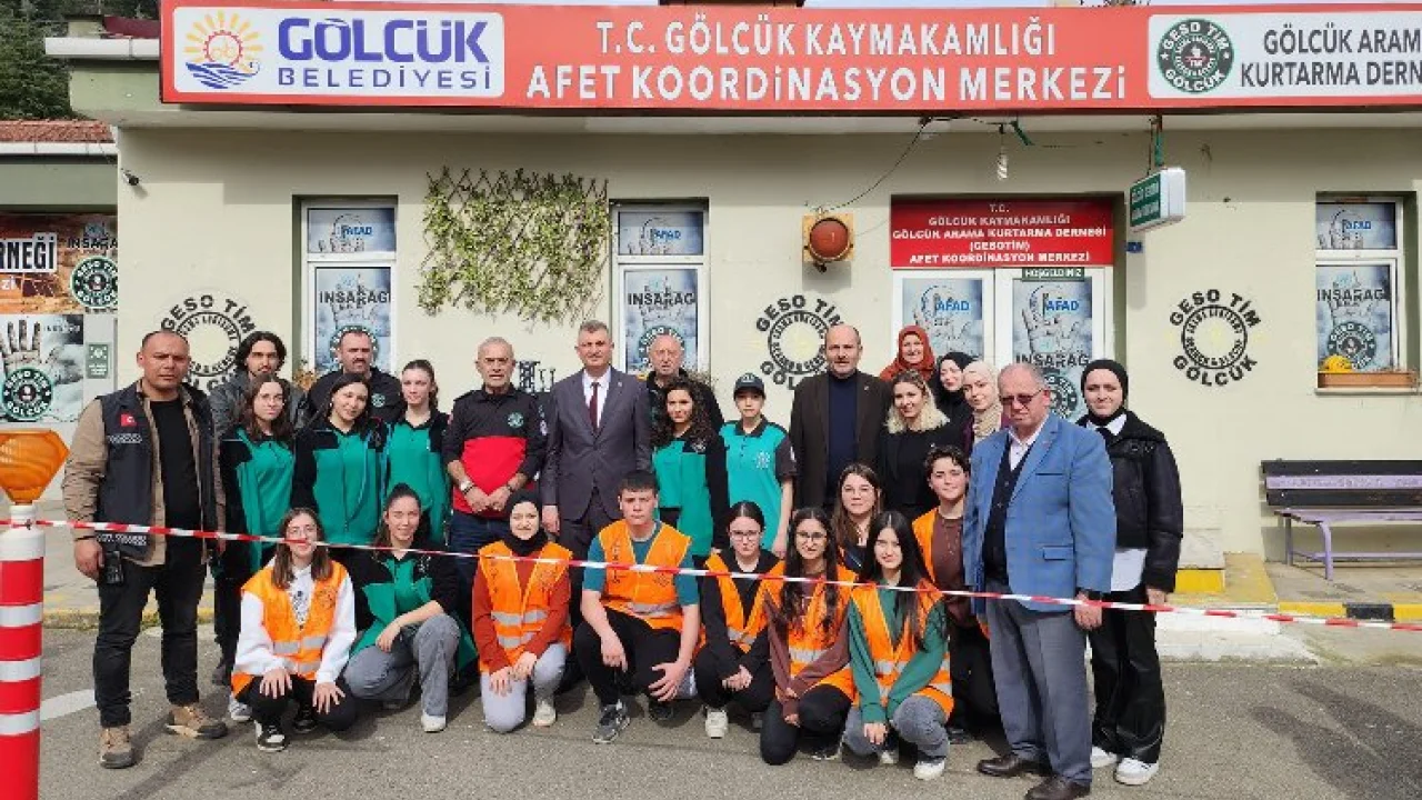Gölcük’te arama kurtarma ekipleri göreve her daim hazır -