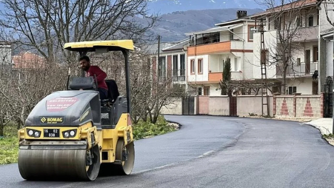 İnegöl'de Çeltikçide bağlantı yolu asfaltla kaplandı -