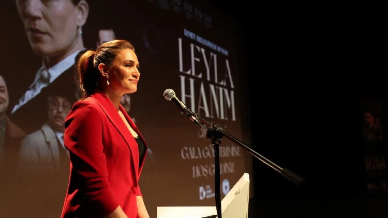 Leyla Hanım'ı canlandıran Özge Borak konuştu... -