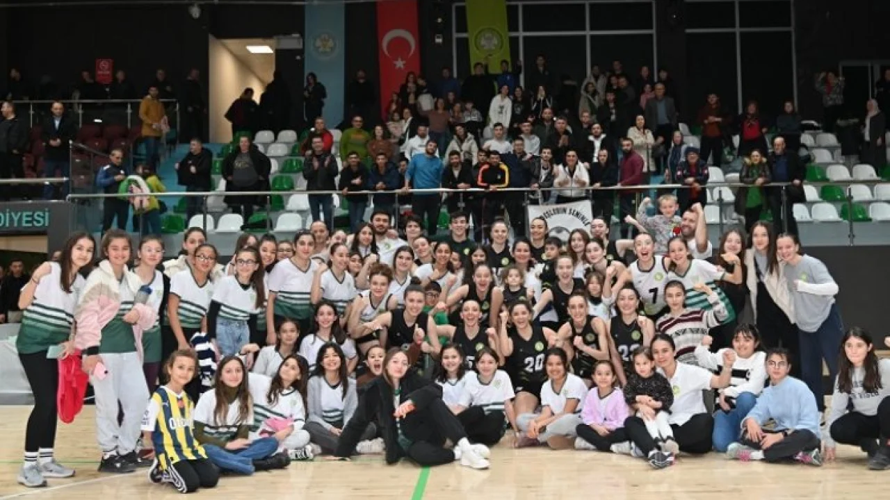 Manisa Büyükşehir Play-Off’lara şampiyon ünvanıyla gidiyor -