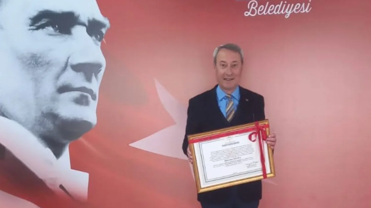Edirne Belediye Meclisi’nden Bahri Bey’e turizm elçisi beratı verildi -