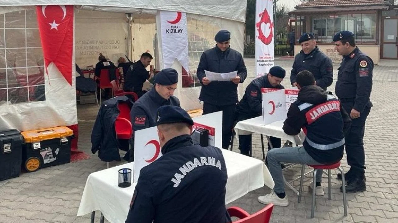 Edirne Jandarma Komutanlığı'ndan kan bağışı kampanyası -