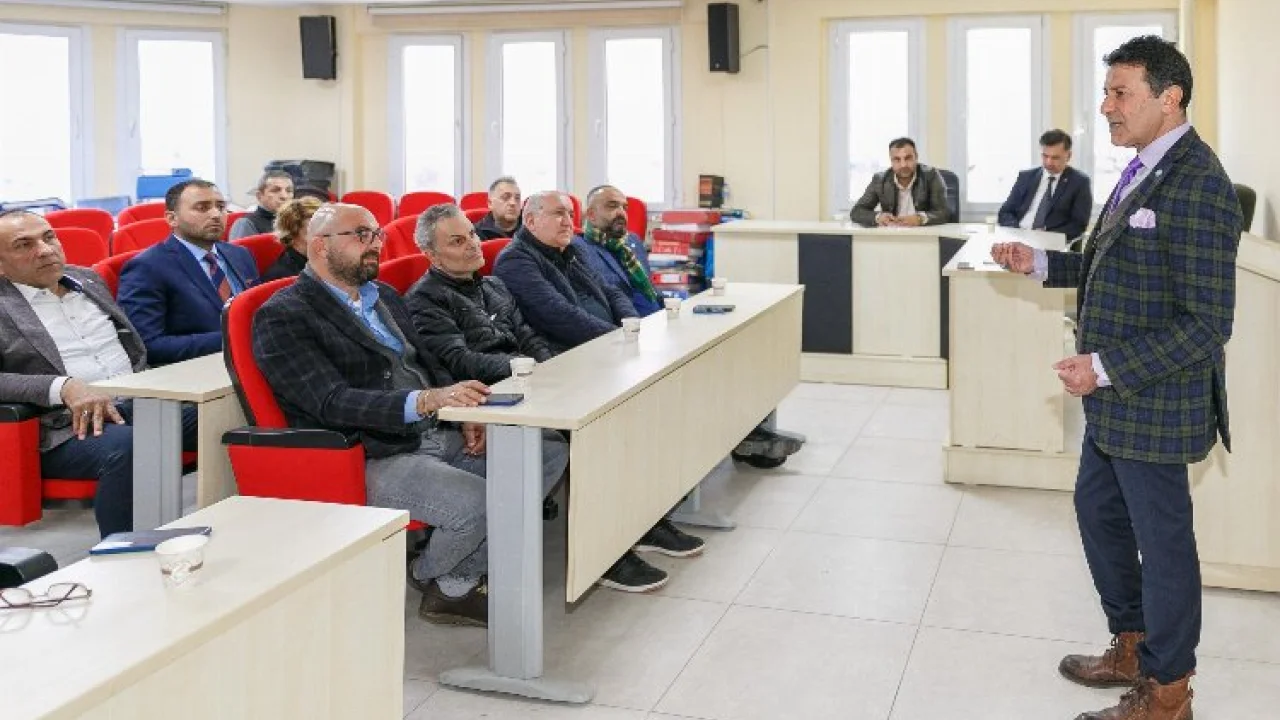 Hatay'da İYİ Partili adaydan sıra dışı rica! -