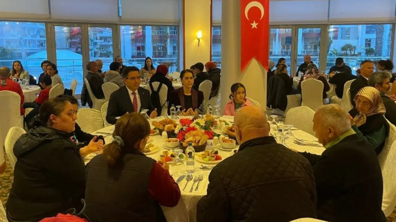 Kaymakam Kaya yetim aileleriyle iftarda buluştu -