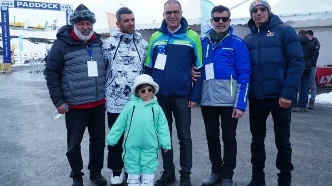 Kenan Sofuoğlu Snowcross'ta -