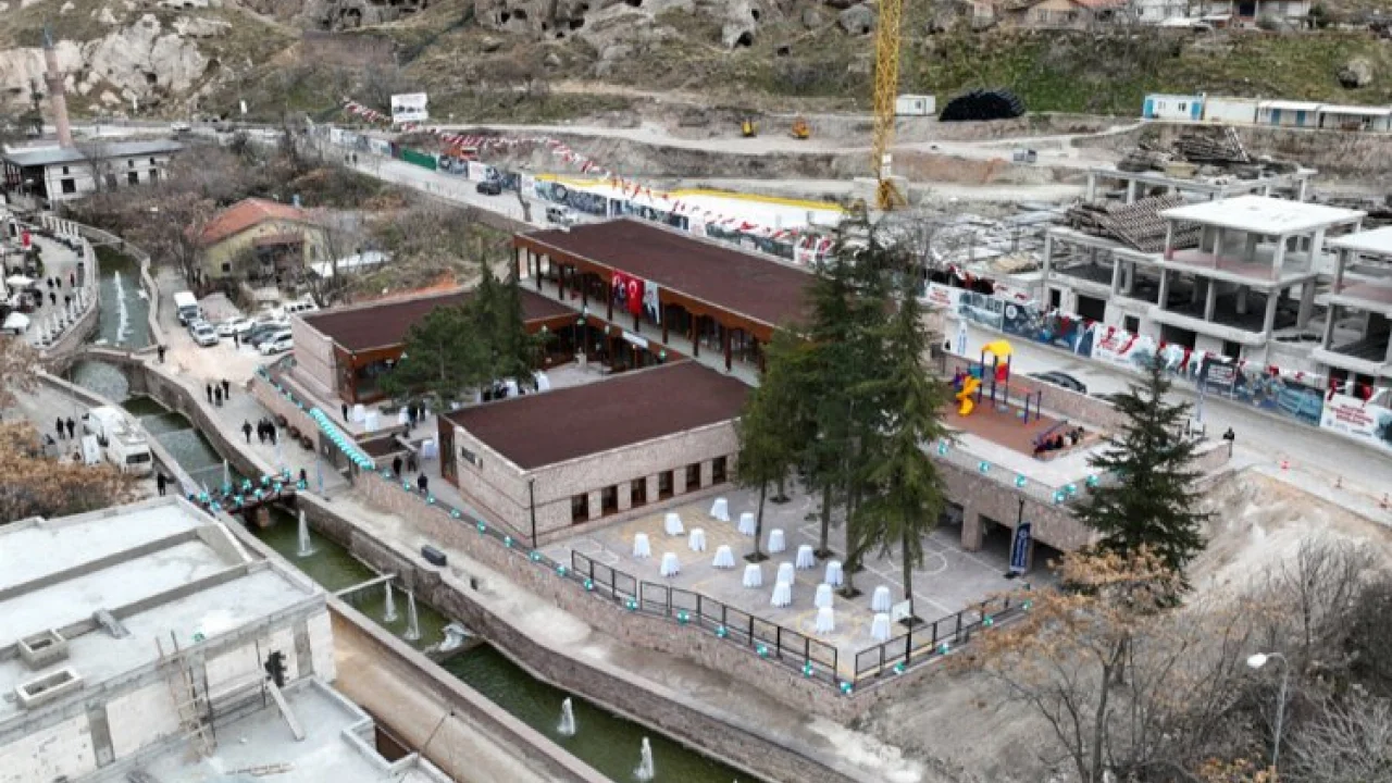 Konya Selçuklu'da tarihi hana uygun ilkokul hizmet girdi -