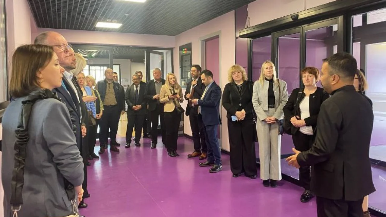 Litvanyalı heyet, Engelsiz Yaşam Merkezi’nden çok etkilendi -