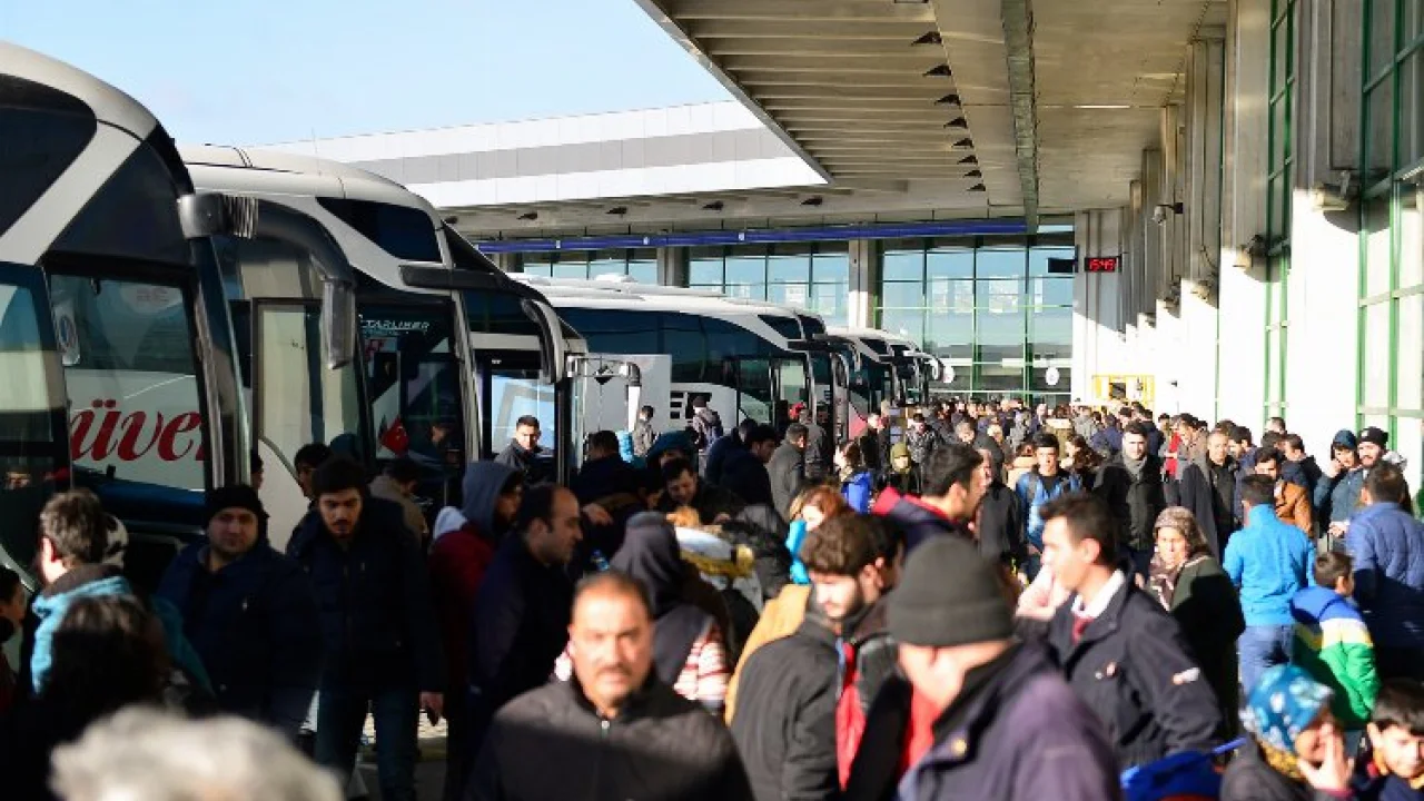 Bayramda otobüsler 706 bin yolcu taşıdı -