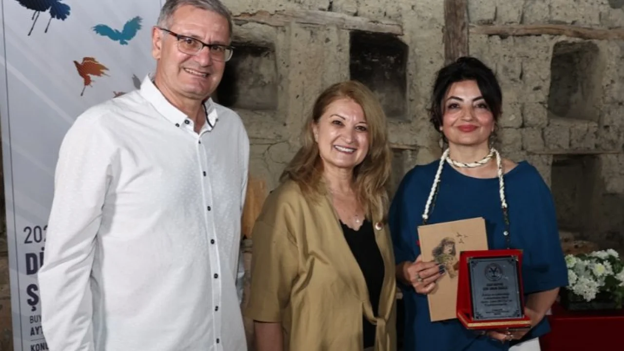 BUYAZ Şiir Onur Ödülü Ayten Mutlu'nun oldu -