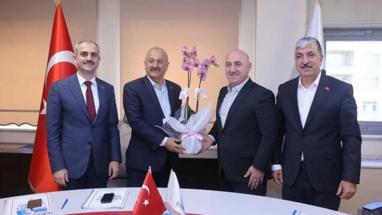 Büyükgöz Görevini Devretti