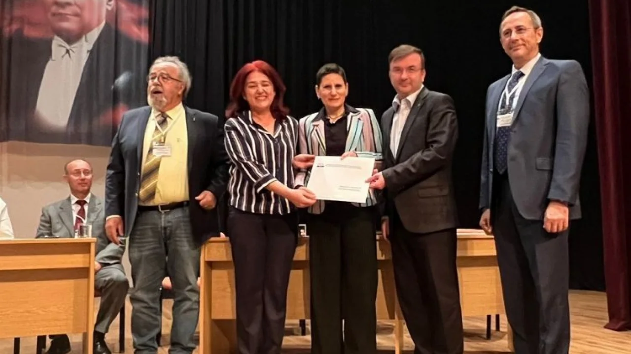 Dokız Eylül'e bir akredite daha -