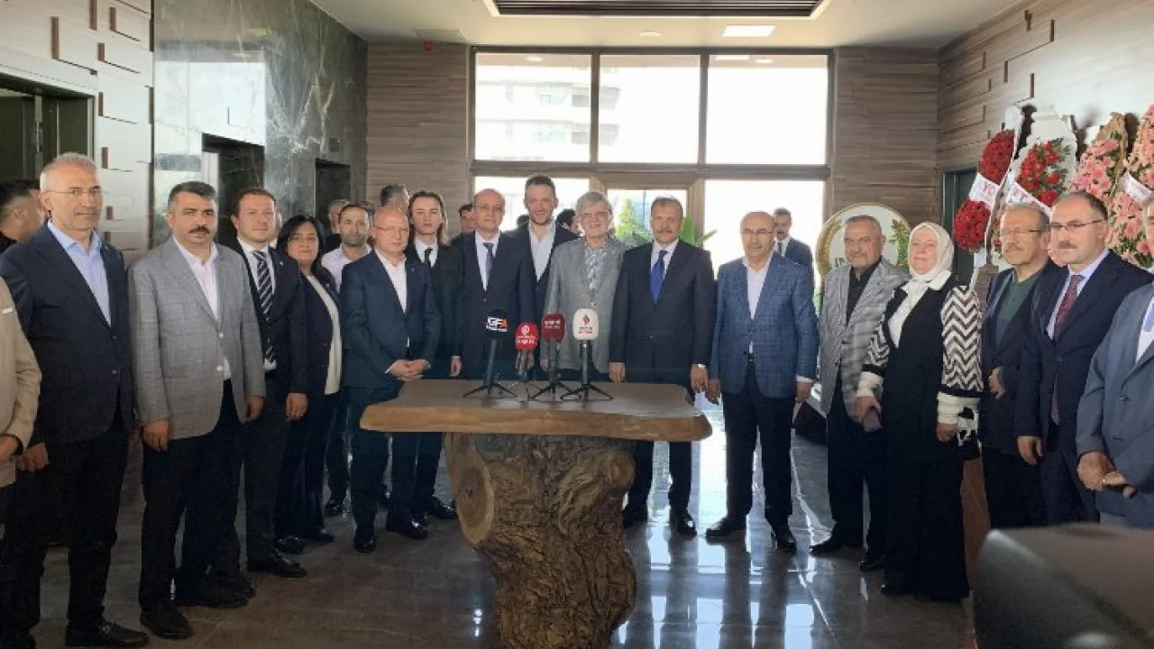 Hakan Çavuşoğlu açılışı yaptı! -