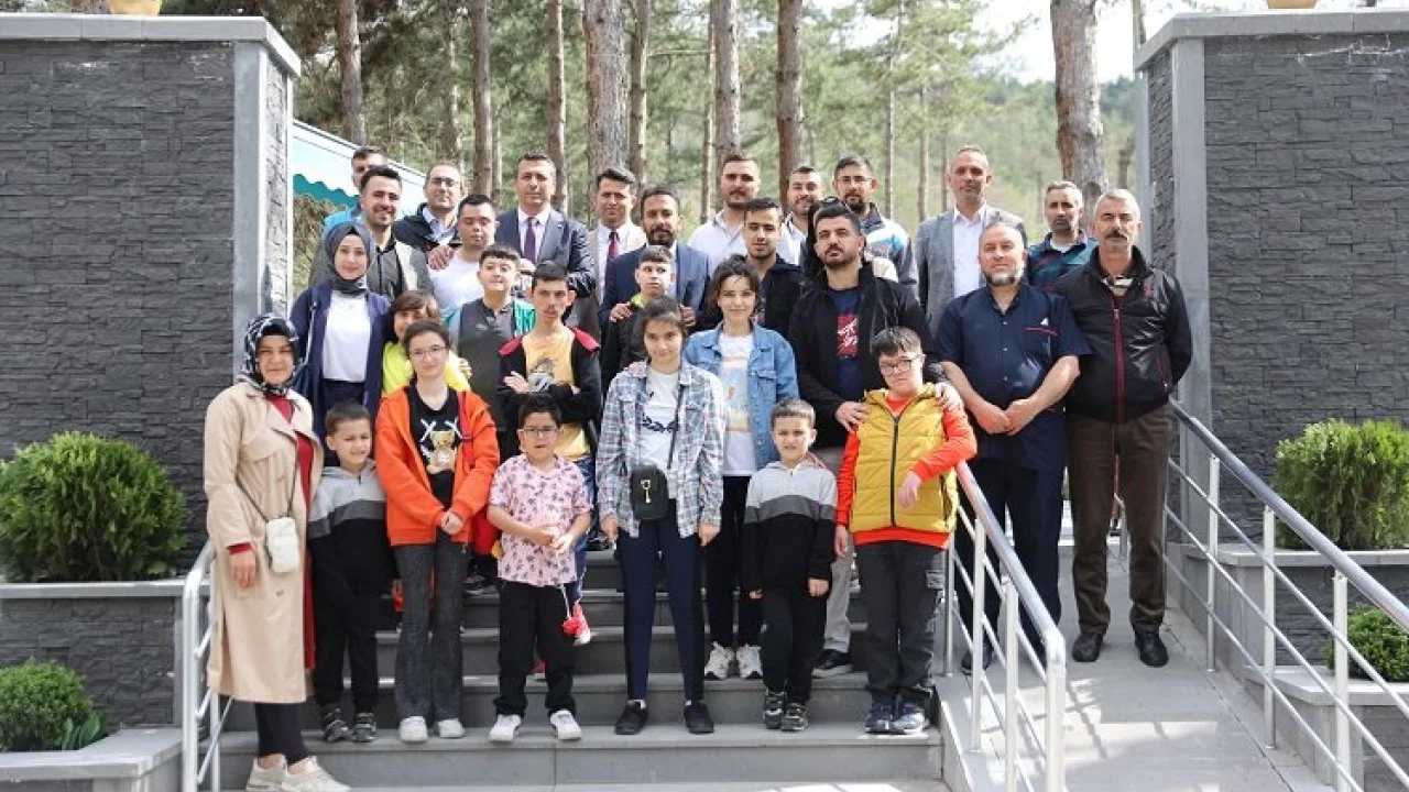 Kayseri'de Engelsiz Yaşam Merkezi Öğrencileri Polis Haftası’nda şehit polisleri unutmadı -