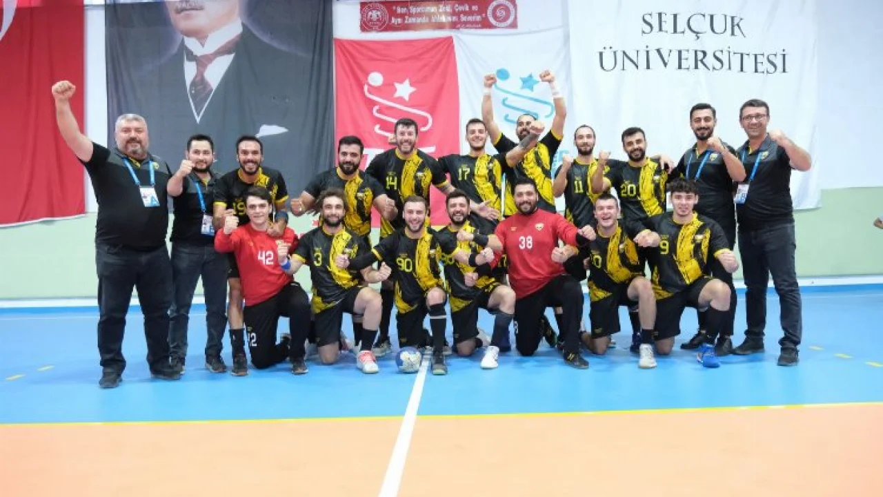 Konya Büyükşehir Belediyespor hentbolda Play-off’a kaldı -