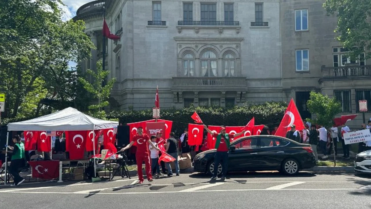 TASC önderliğinde bir araya gelindi: Sözde Ermeni Soykırımı'na protesto -