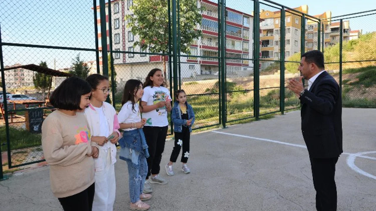 Başkan Arı, 2000 Evler ve 15 Temmuz Mahallelerinde -
