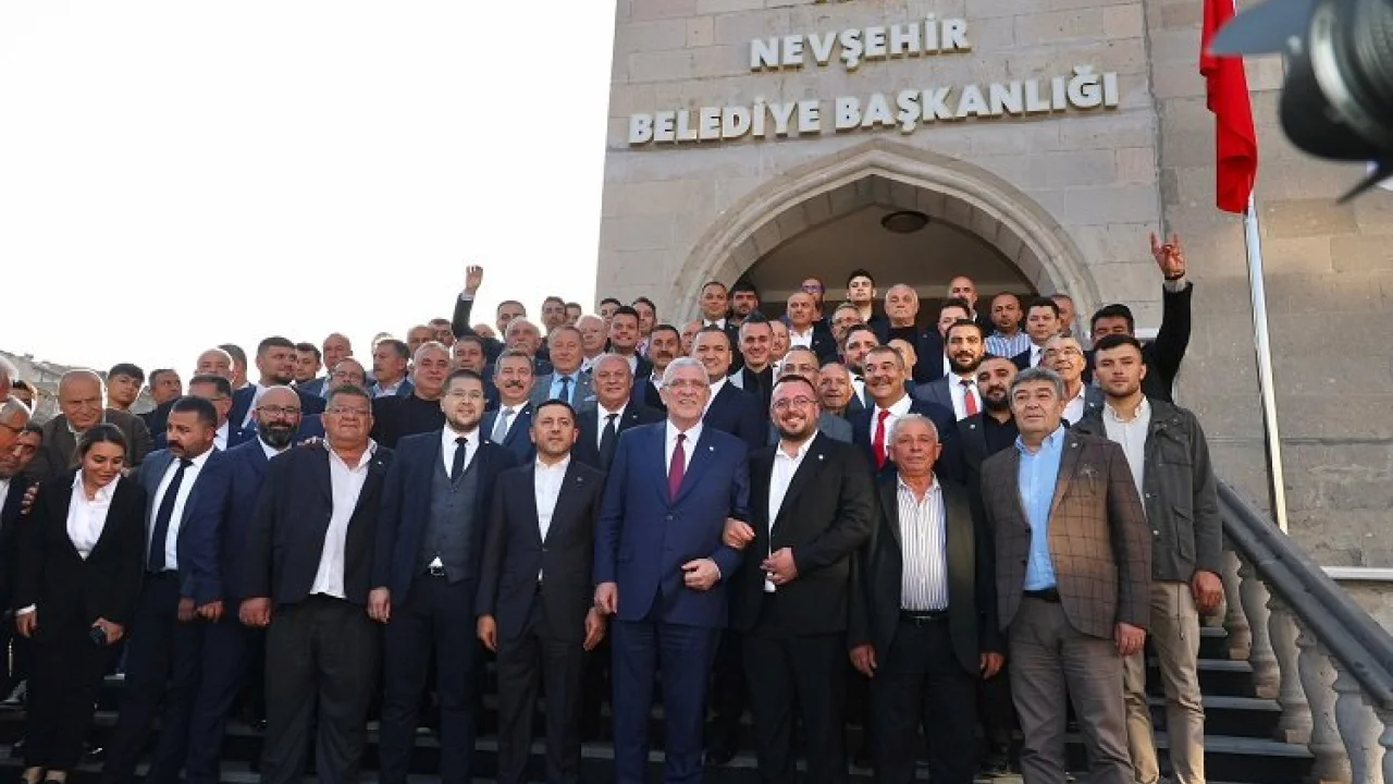 Dervişoğlu'ndan Arı'ya övgü -