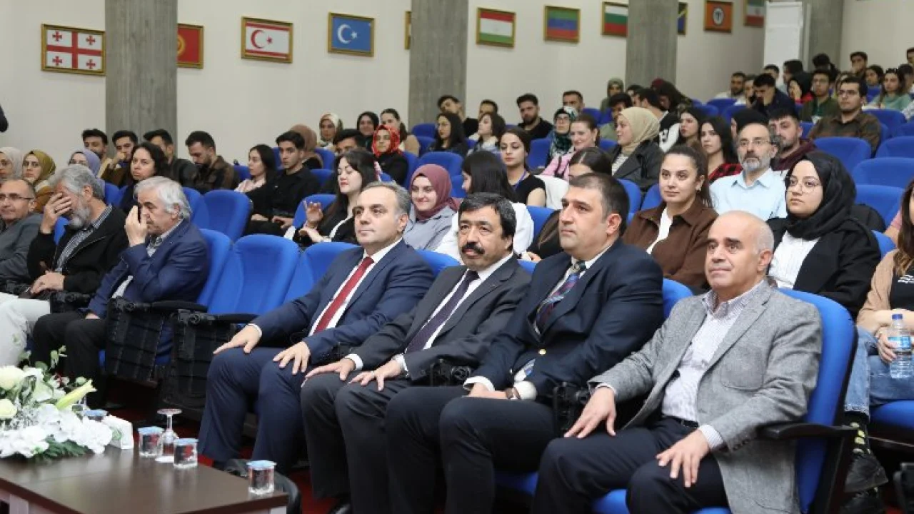 ERÜ’de “Uluslararası Medeniyet Krizinde Aile ve Gençlik” konulu konferans  -