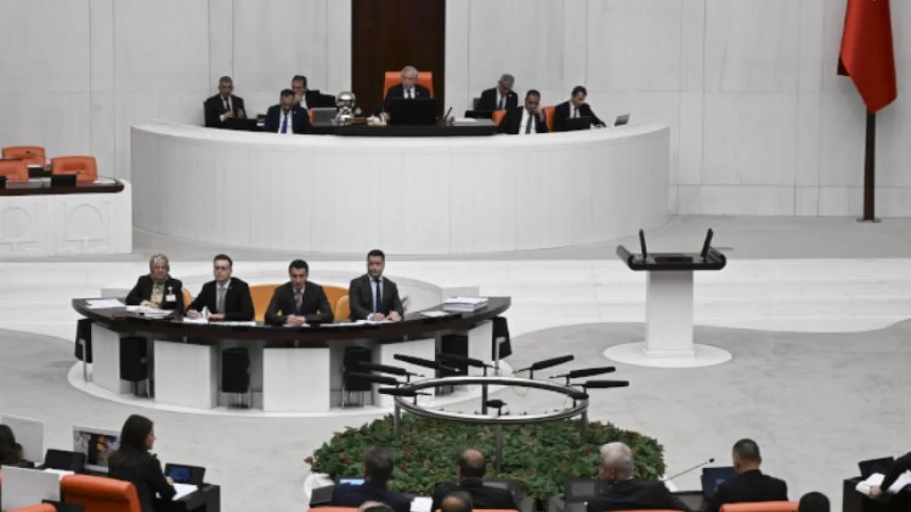 Fahiş fiyat ve stokçuluk cezaları görüşülüyor... İlk 7 maddeye TBMM'den onay -
