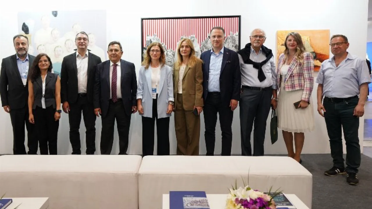 İstanbul Beylikdüzü'nde Başkan Çalık'tan ArtContact'ı ziyaret -