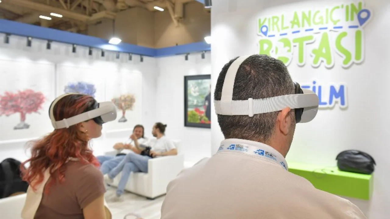 İstanbul'da 'Kırlangıç’ın Rotası VR Film' alanı ilgilye karşılandı -
