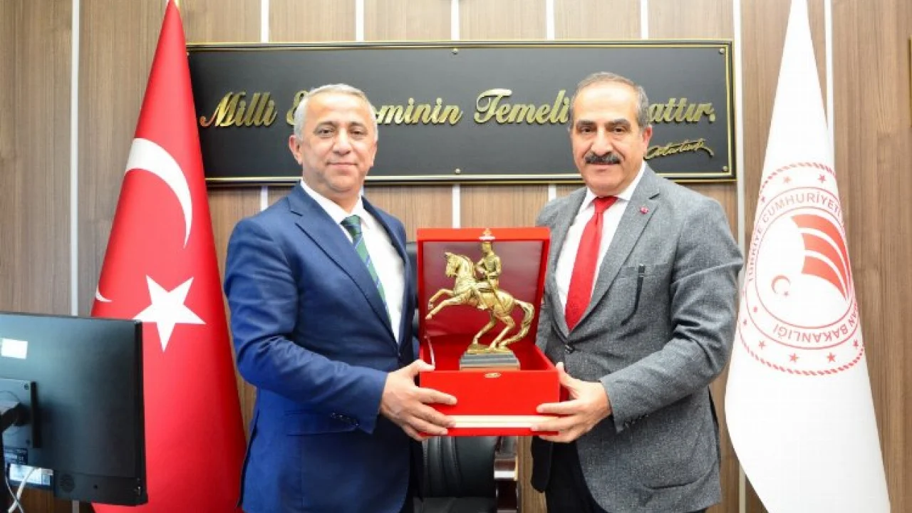 İzmir Samsun'a koçluk yapacak -
