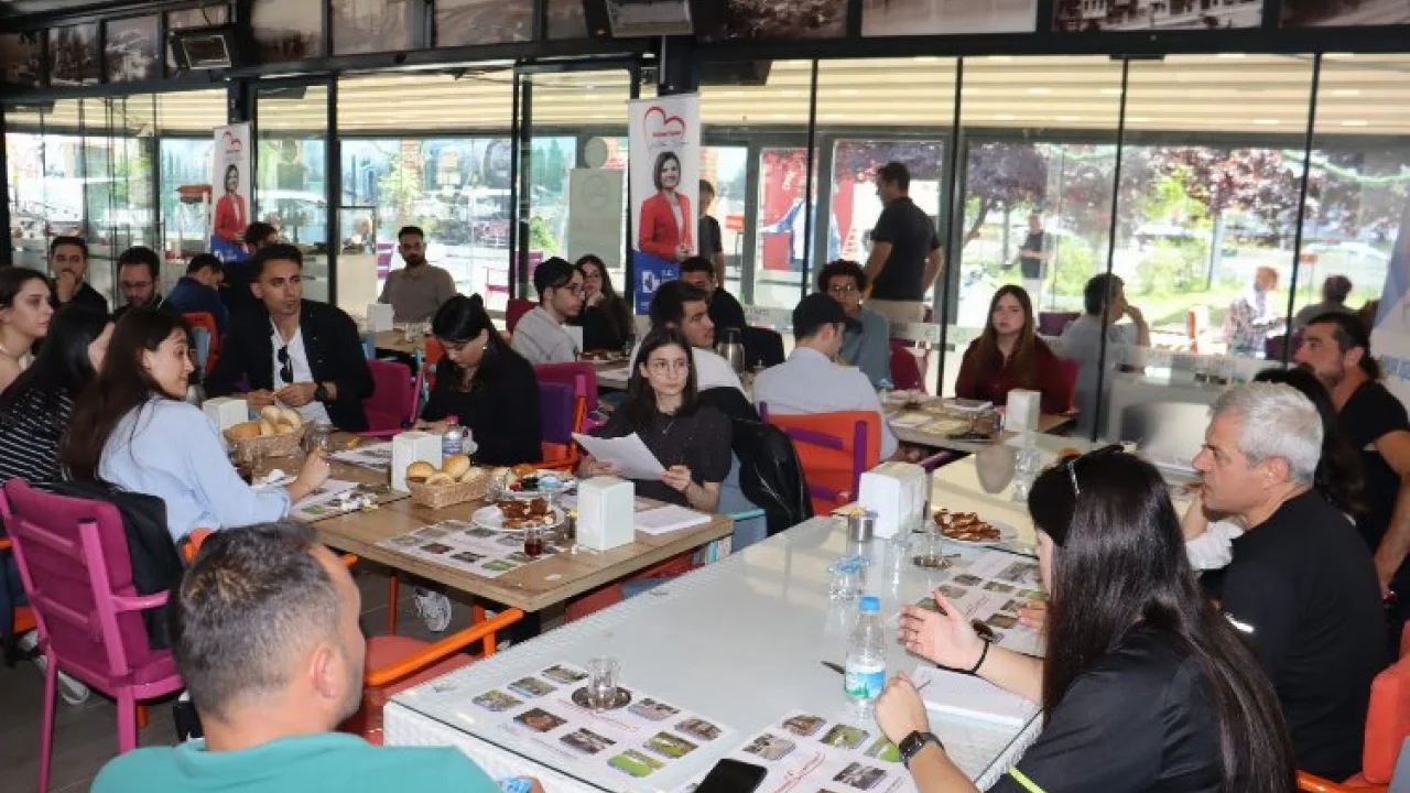 İzmit Belediyesi, 19 Mayıs’a gençlerle hazırlanıyor -