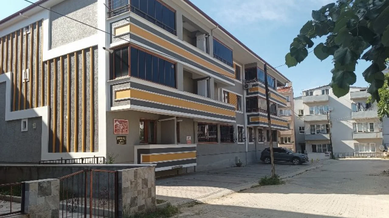Keşan'da balkondan düşerek yaralanan kişi hayatını kaybetti -