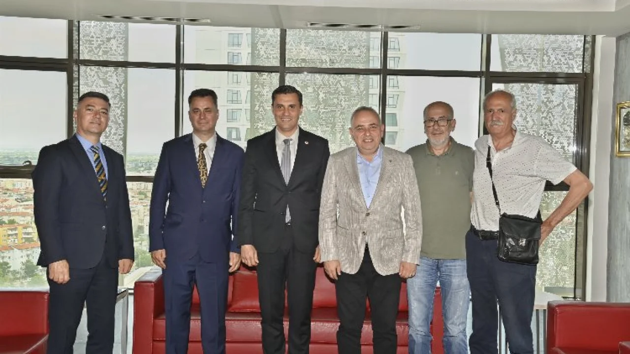 Milletvekili Bakırlıoğlu ve Akhisar OSB’den Başkan Zeyrek’e ziyaret -