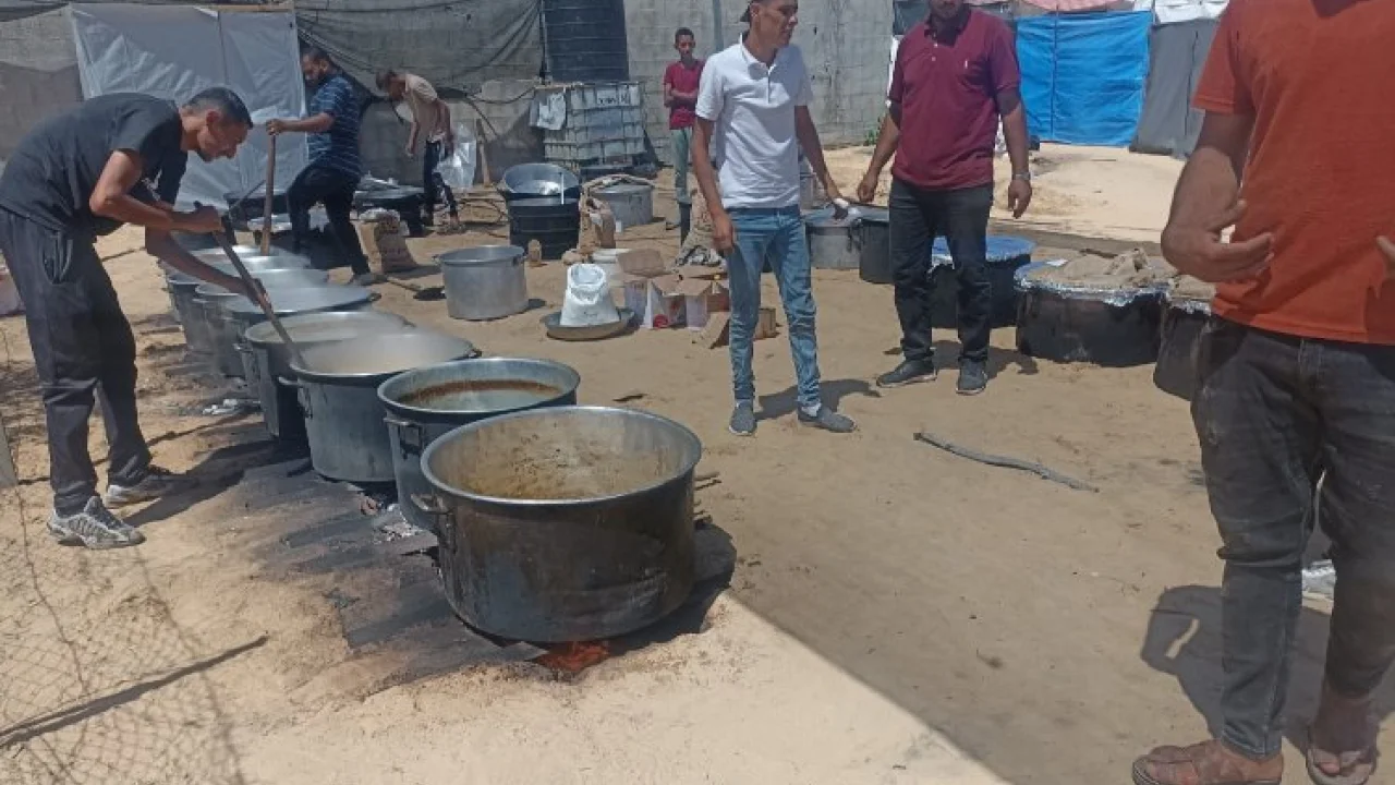 Türk Kızılay, Gazze'de 'sıcak yemek' dağıtımına yeniden başladı -