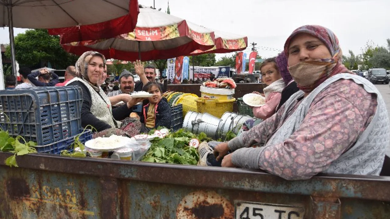 Yeni hal sezonu Turgutlu Sebze ve Meyve Hali’nde dualarla açıldı -
