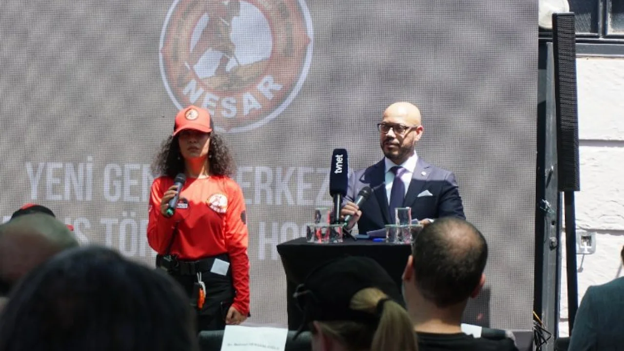 Arama kurtarmaya El Salvador damgası -