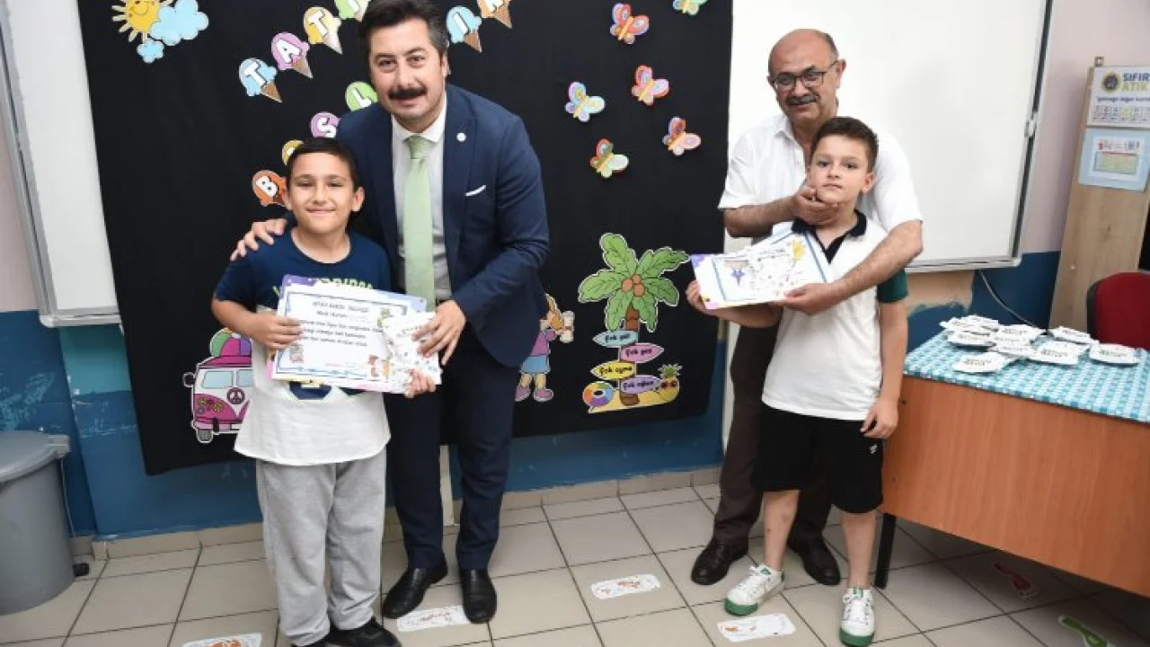 Başkan Özel miniklerin karne sevincine ortak oldu -