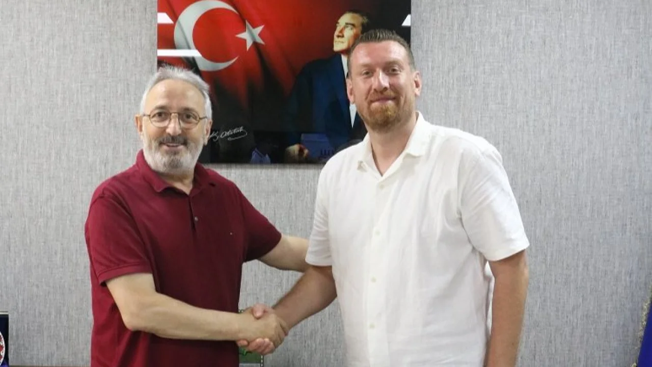 Bursa Büyükşehir'de Kadın Hentbol Takımı Mehmet Fatih Işık’a emanet -